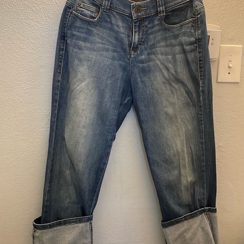 Donna Karen Trendy Cuff Jeans.